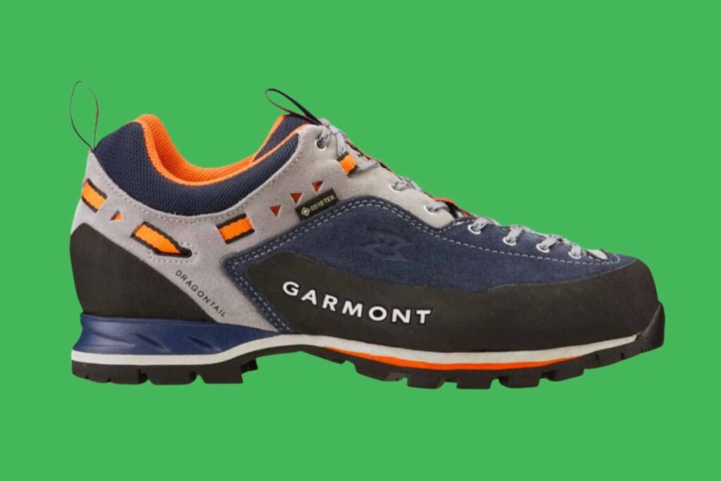 découvrez notre avis sur les chaussures d'approche garmont, reconnues pour leur précision et confort lors de vos randonnées et escalades.
