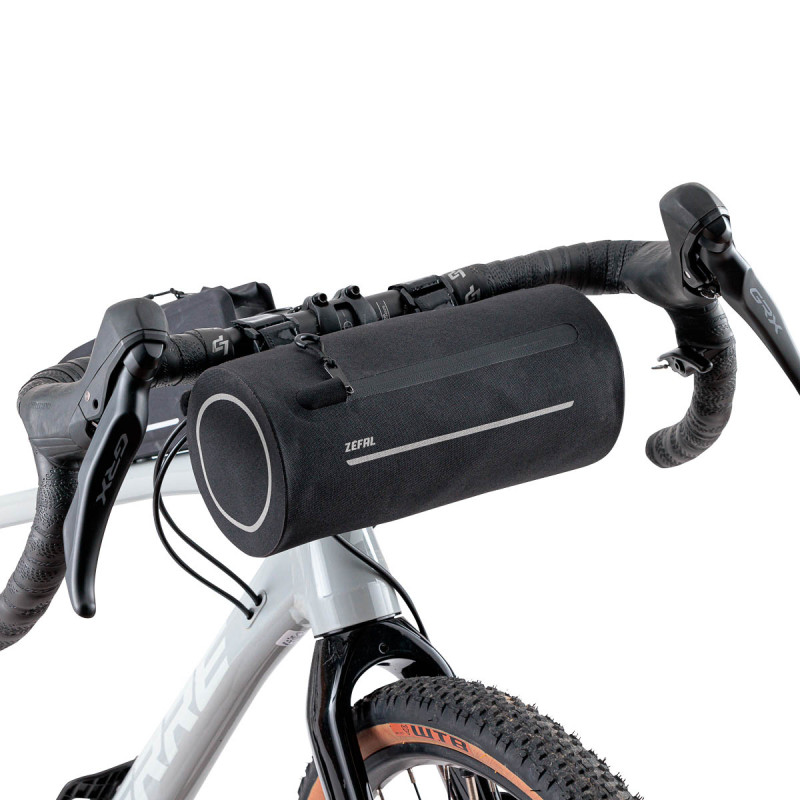 découvrez les accessoires robustes zéfal pour la randonnée, conçus pour allier durabilité et performance lors de toutes vos aventures en plein air.