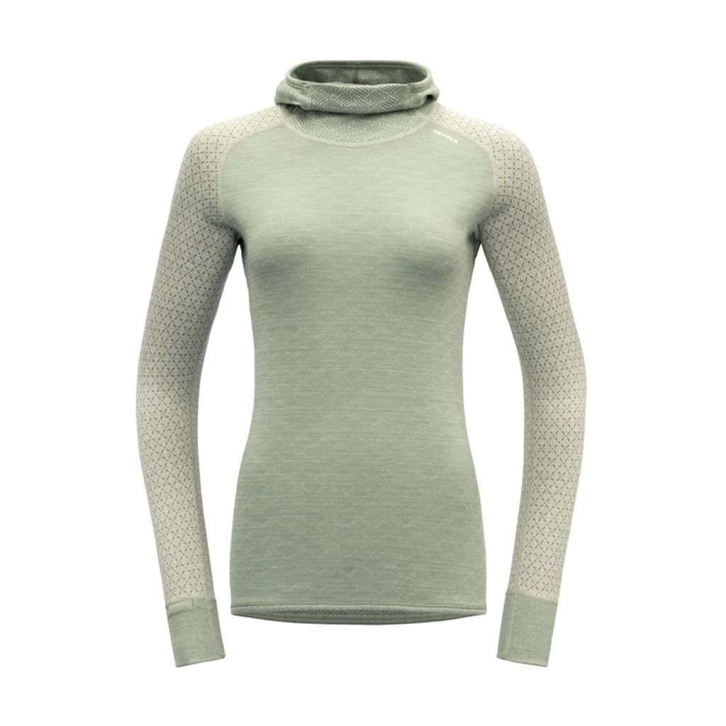 découvrez devold, la marque norvégienne qui allie tradition et savoir-faire pour vous protéger efficacement du froid avec des vêtements de qualité.