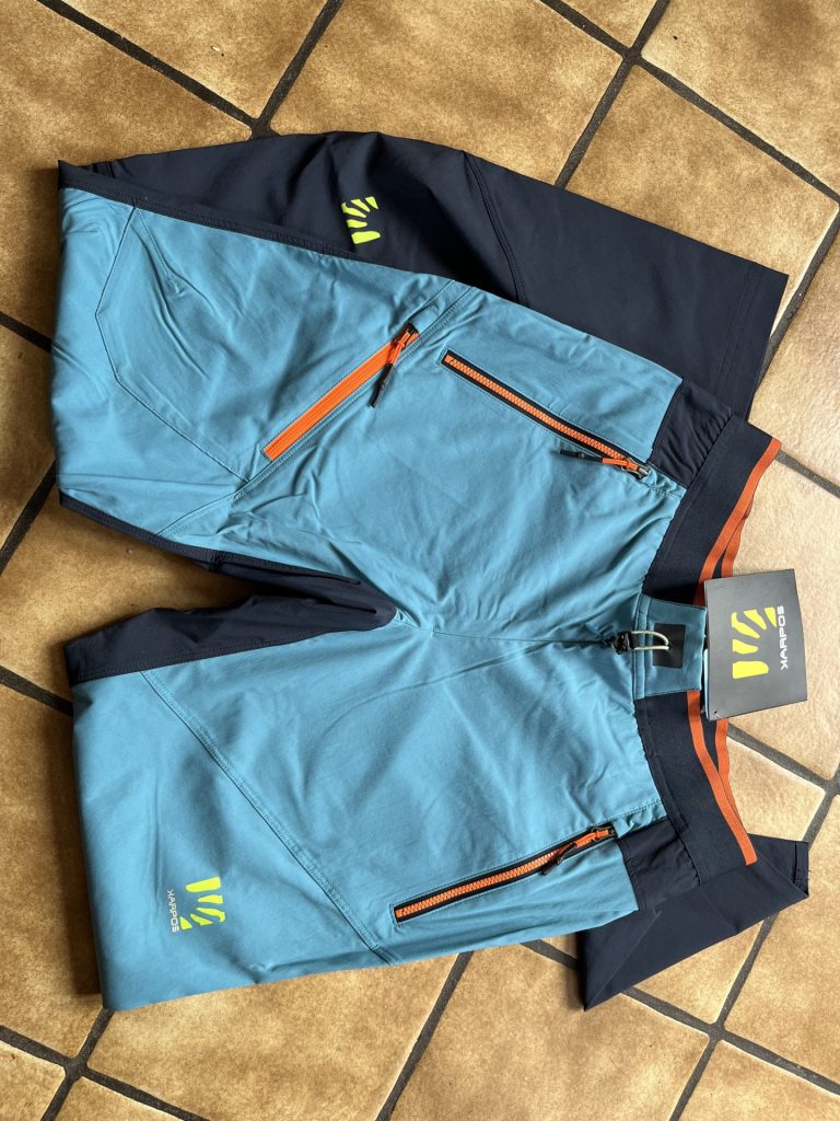 découvrez karpos, la marque des passionnés de verticalité, spécialisée dans les équipements techniques pour l'escalade, l'alpinisme et les activités de montagne.