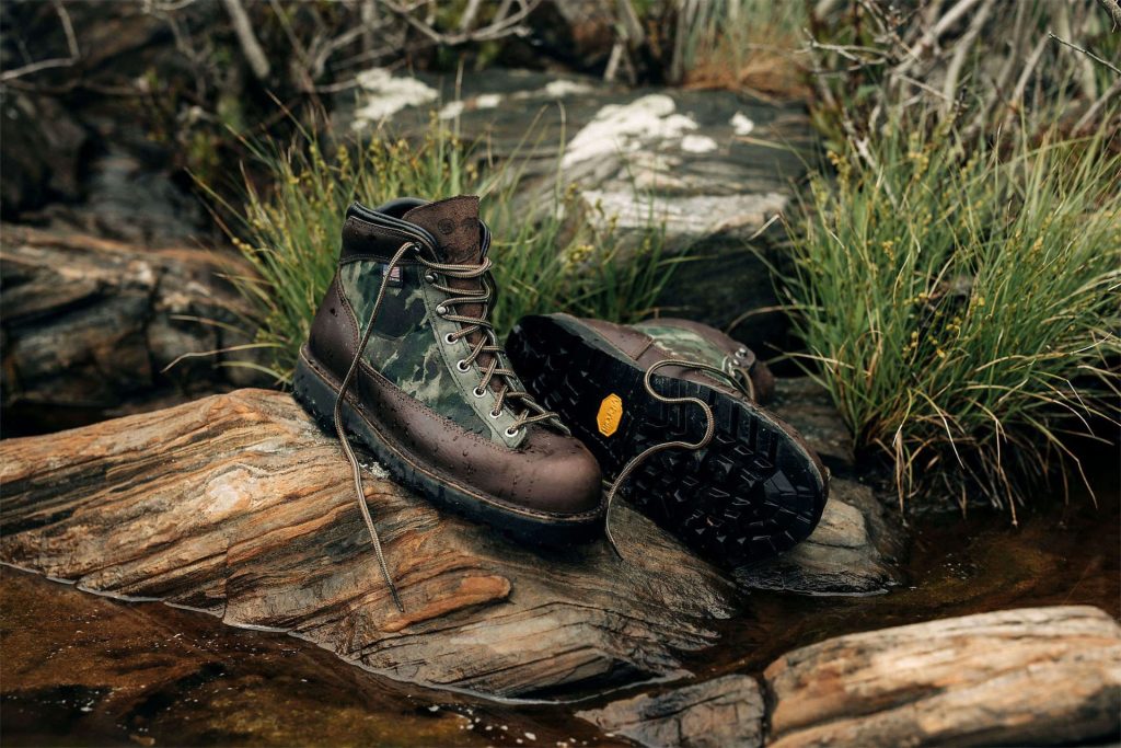 découvrez danner : alliez look vintage et performance sur tous les terrains avec des chaussures robustes et stylées.